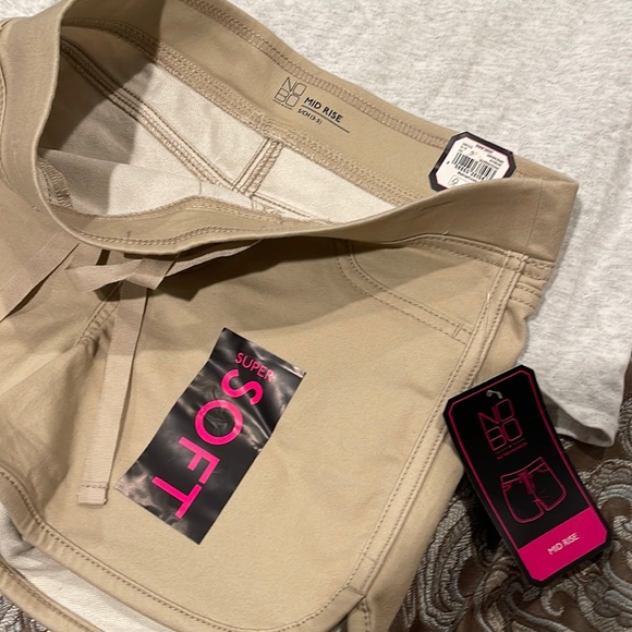 T-shirt Jesus S light gray and mid rise tan short S 3-5 sold as set - Picture 2 of 5